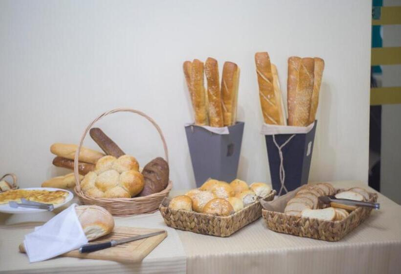 Fotos del hotel Aisi:  16