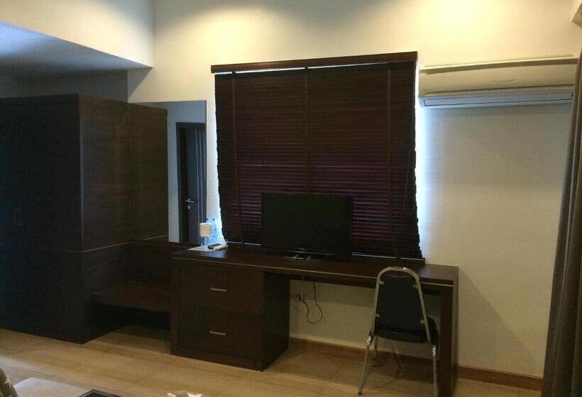 Fotos del hotel Villa Navin Beach Residence:  12