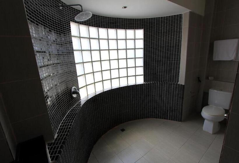 Fotos del hotel East Suites:  24