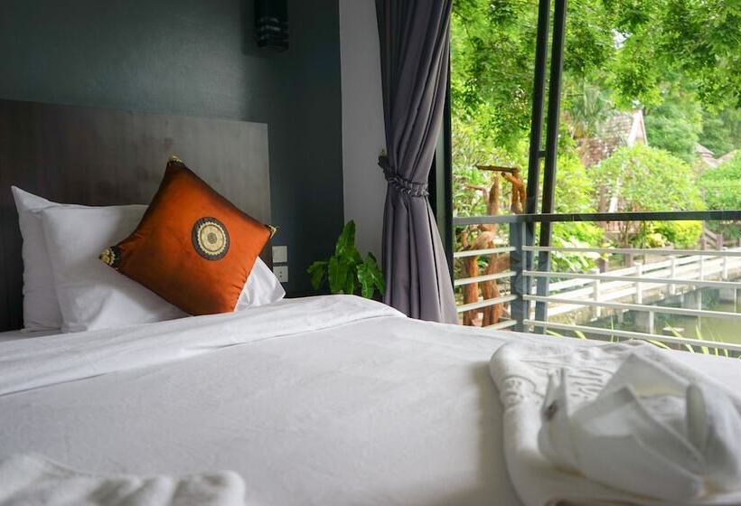 Fotos del hotel Nakhaburi  & Resort:  16