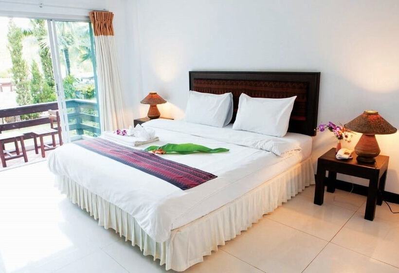 Fotos del hotel Nakhaburi  & Resort:  5