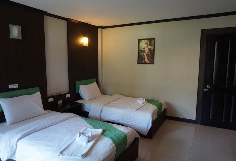 Fotos del hotel Nakhaburi  & Resort:  7