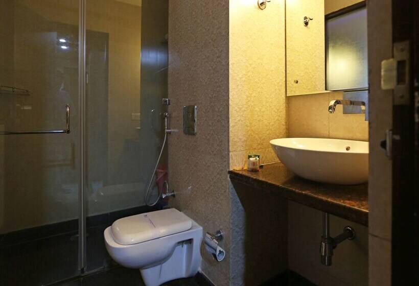 Fotos del hotel Capital O 7331  Airport Park Blue:  5