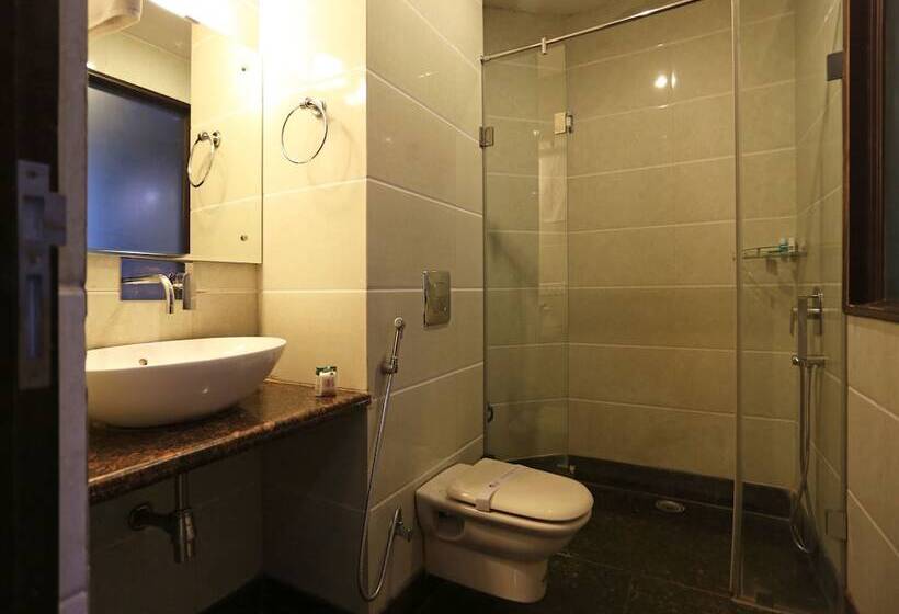 Fotos del hotel Capital O 7331  Airport Park Blue:  10