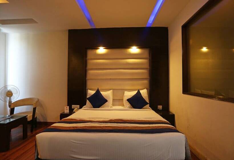 Fotos del hotel Capital O 7331  Airport Park Blue:  20