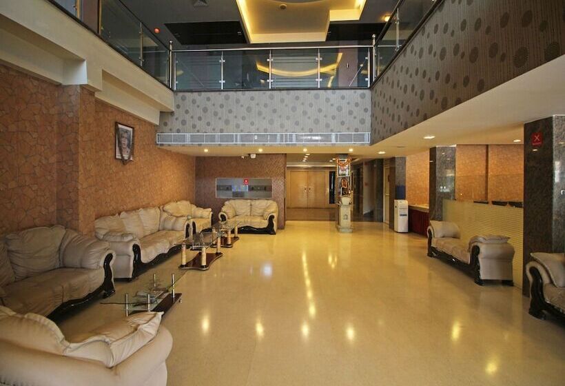 Fotos del hotel Capital O 7331  Airport Park Blue:  3