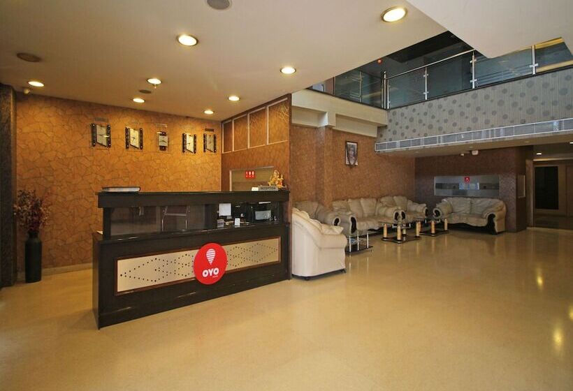 Fotos del hotel Capital O 7331  Airport Park Blue:  15