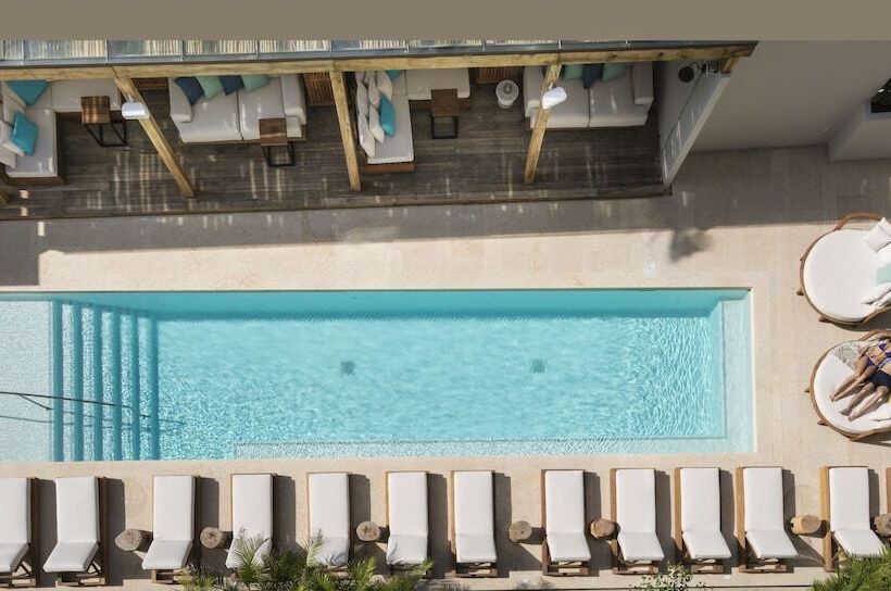 Thompson Beach House