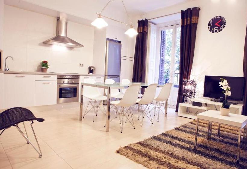 Fotos del hotel Six Rooms:  2