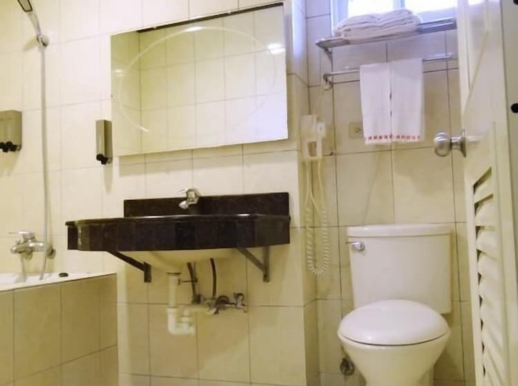 Fotos del hotel Wuzhou:  4