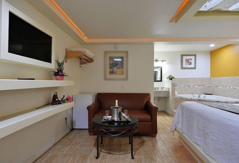 Fotos del hotel Romantic Inn & Suites:  23