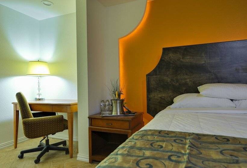 Fotos del hotel Romantic Inn & Suites:  13