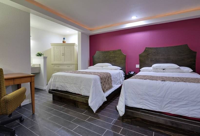 Fotos del hotel Romantic Inn & Suites:  16