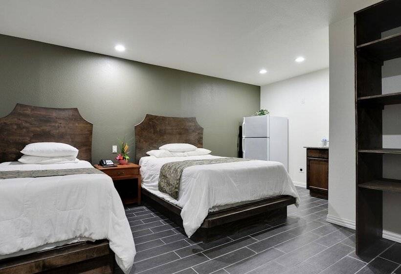 Fotos del hotel Romantic Inn & Suites:  20