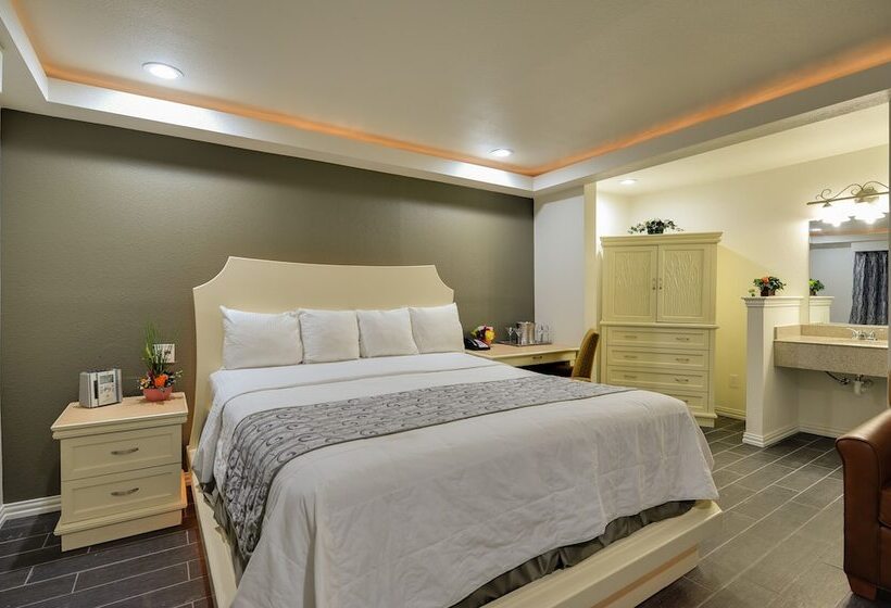 Fotos del hotel Romantic Inn & Suites:  21