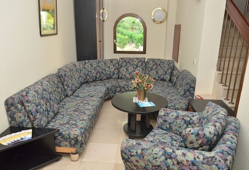 Fotos del hotel Garni Hotel Vila Aleksandar:  25