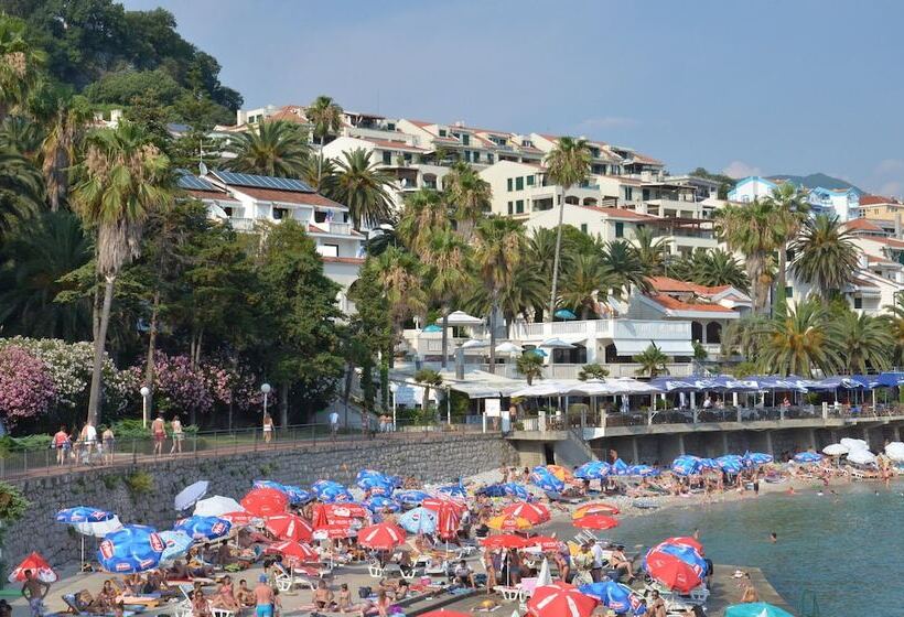 Fotos del hotel Garni Hotel Vila Aleksandar:  16