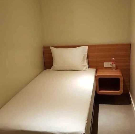 Fotos del hotel Grand Citihub  Kajoetangan:  2