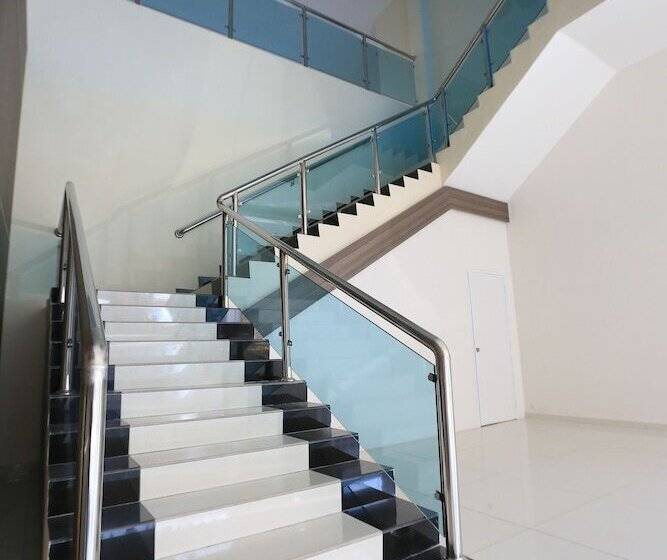 Fotos del hotel Supreme:  8