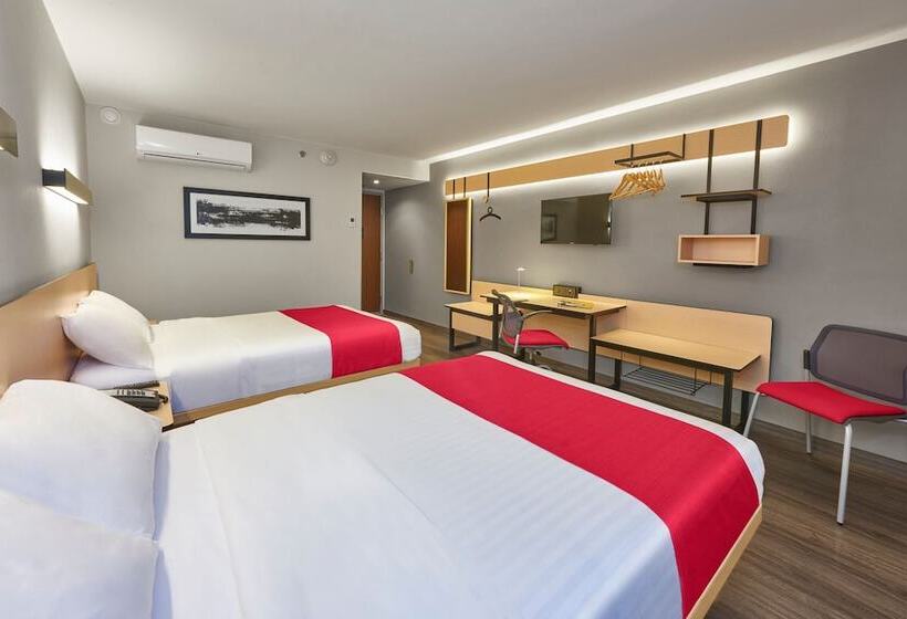 Fotos del hotel City Express La Raza:  13