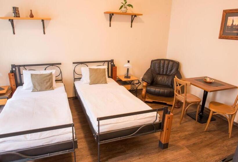 Fotos del hotel Pension Hattrick:  17