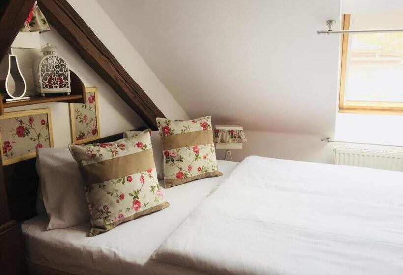 Fotos del hotel Pension Hattrick:  21