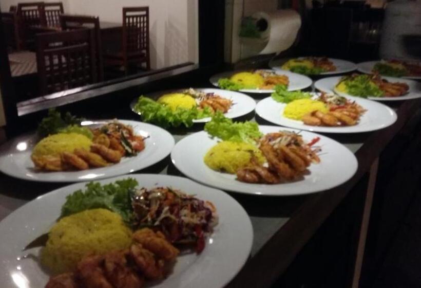 Fotos del hotel Wasantha Garden:  25