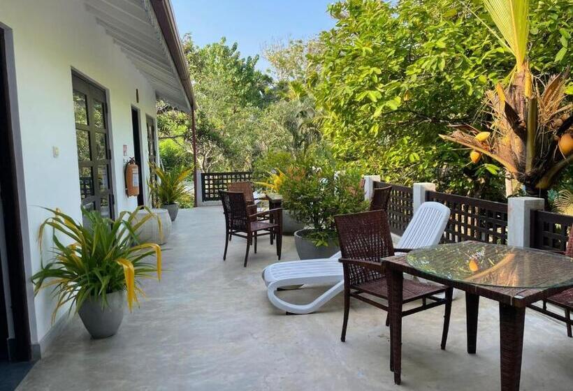 Fotos del hotel Wasantha Garden:  11