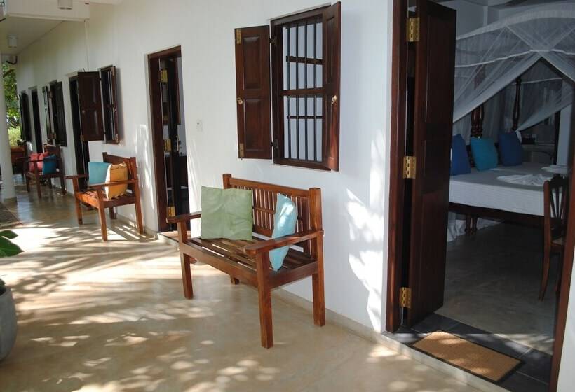 Fotos del hotel Wasantha Garden:  2