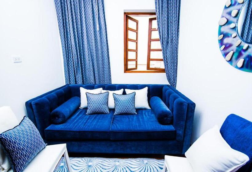 Fotos del hotel + Arte:  25