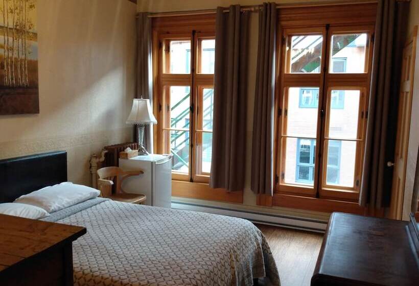 Fotos del hotel L'intendant:  15