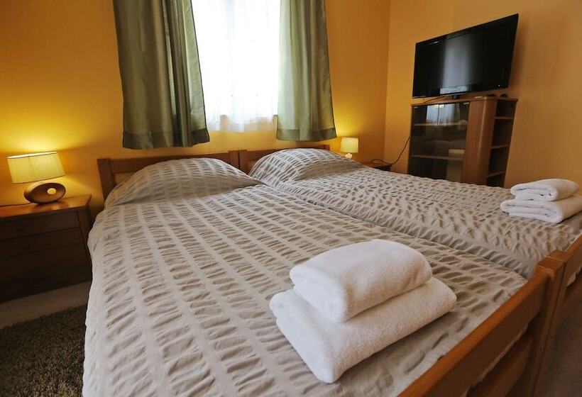 Fotos del hotel Villa Julian:  18