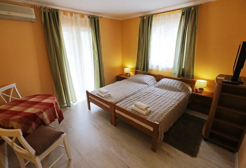 Fotos del hotel Villa Julian:  11