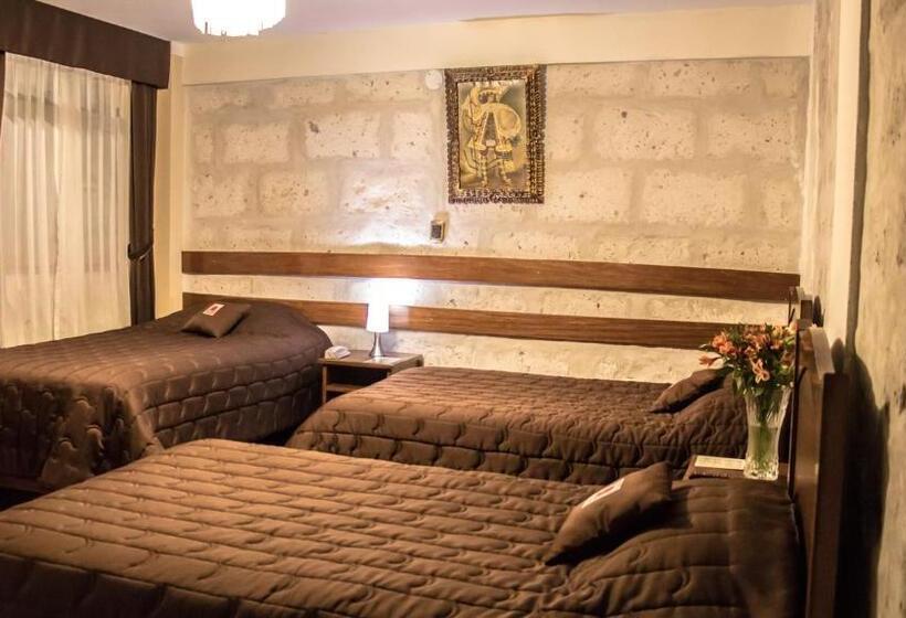 Fotos del hotel El Portal De San Lázaro:  20