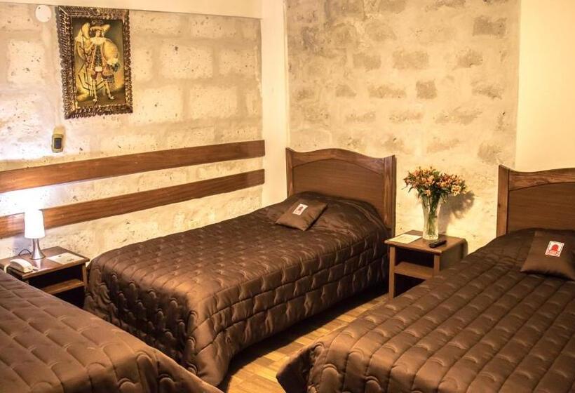 Fotos del hotel El Portal De San Lázaro:  12