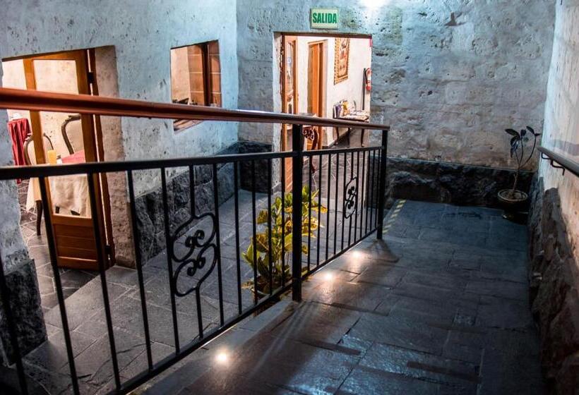 Fotos del hotel El Portal De San Lázaro:  15