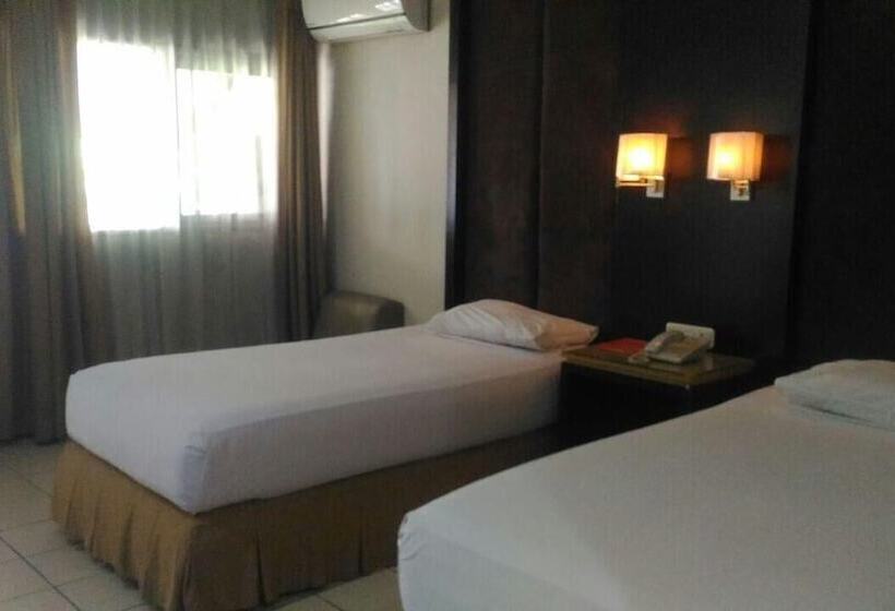 Fotos del hotel D'arcici Plumpang:  8