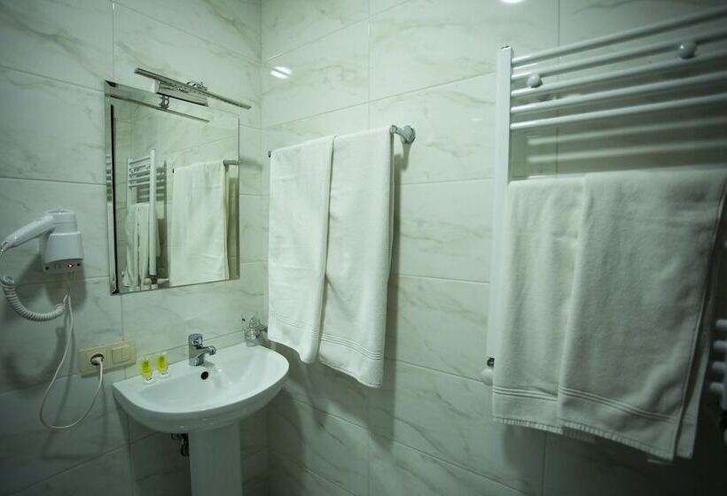 Fotos del hotel Batus:  18