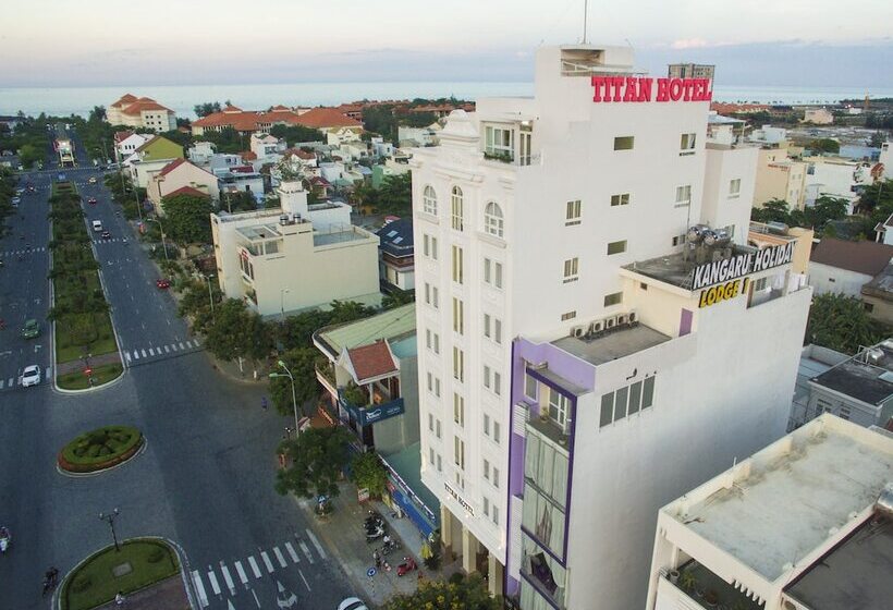 Titan Hotel Da Nang