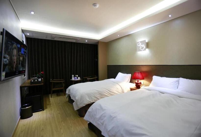 Fotos del hotel Black Sands  Jeju:  24