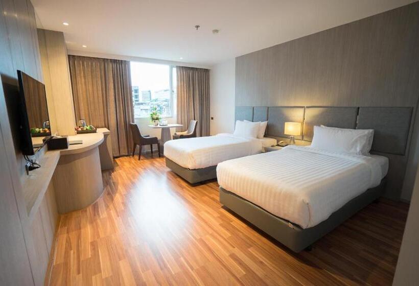 Fotos del hotel New Season Square:  23