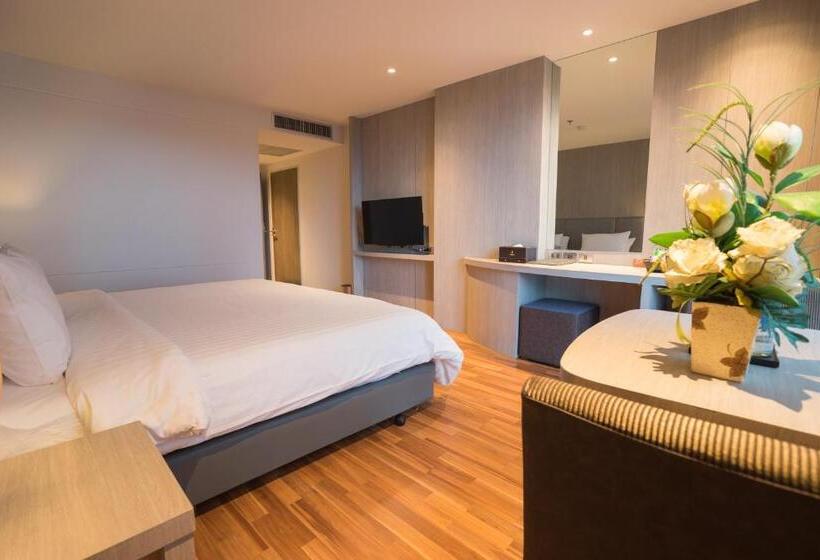 Fotos del hotel New Season Square:  3