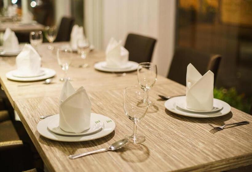 Fotos del hotel New Season Square:  6