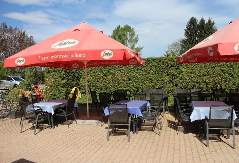 Fotos del hotel Centercourt:  2