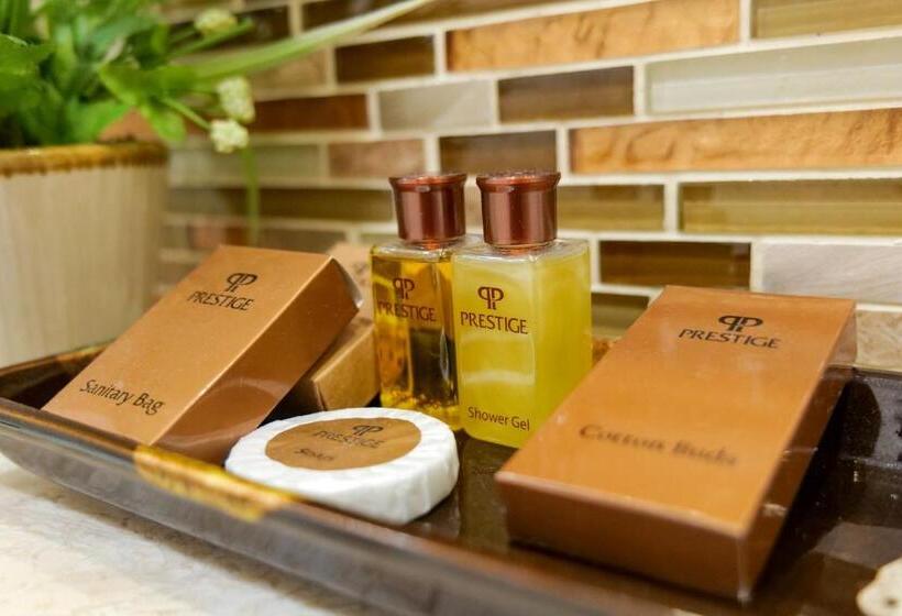 Fotos del hotel The Prestige Nana:  3