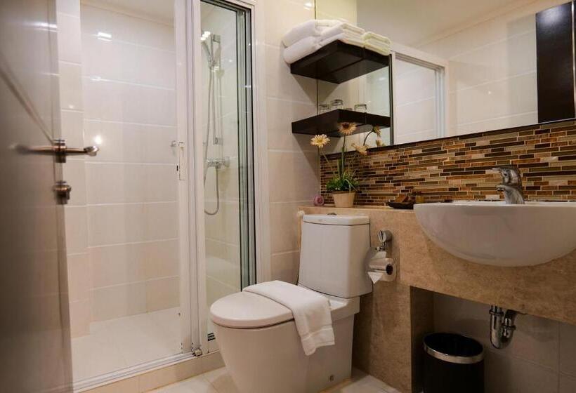 Fotos del hotel The Prestige Nana:  13