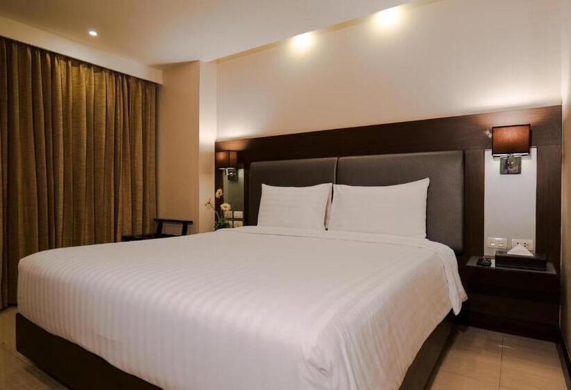 Fotos del hotel The Prestige Nana:  19