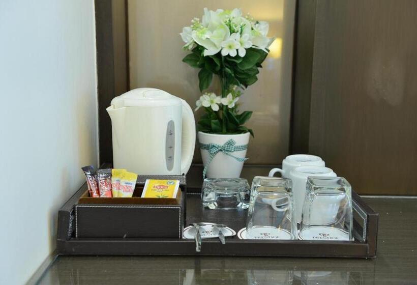 Fotos del hotel The Prestige Nana:  25