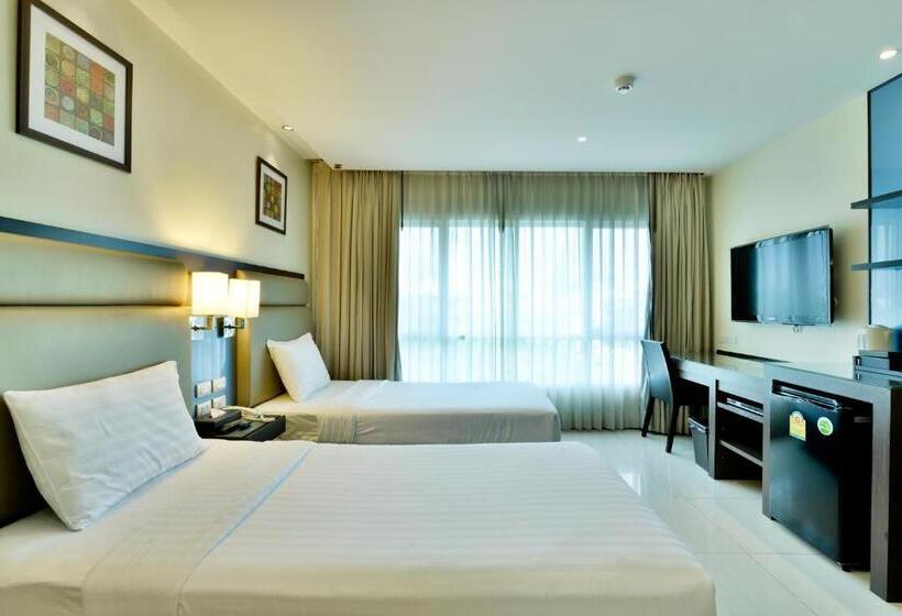 Fotos del hotel The Prestige Nana:  12