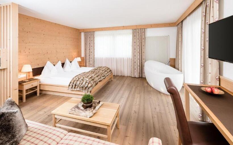 Fotos del hotel Boutique Hotel Nives - Luxury & Design In The Dolomites:  2